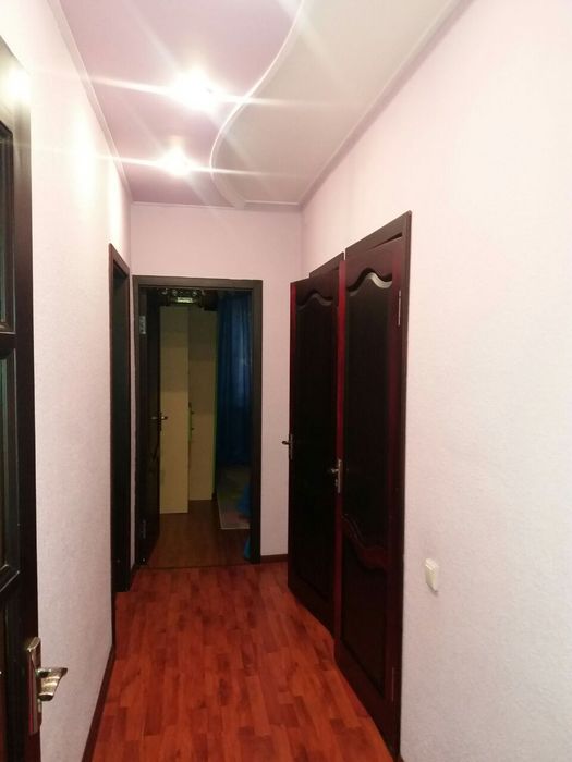 Срочно! Квартир на Юнусабад 17 квартал 3/1/5 общ пл 100м под офи!