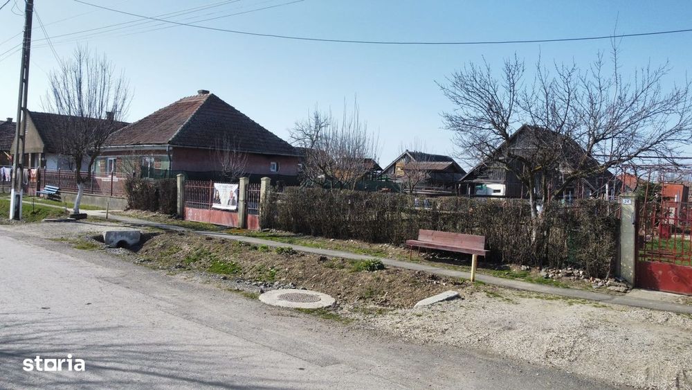 Teren intravilan 1.400 mp, ideal pentru constructia unei case