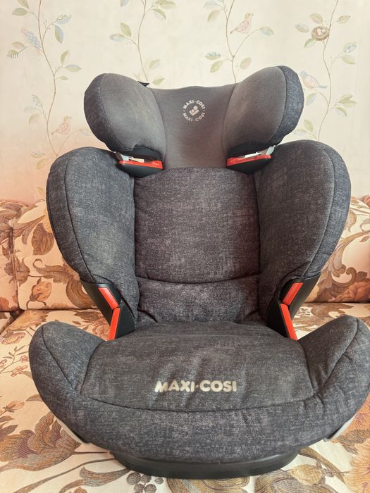 Десткое автокресло