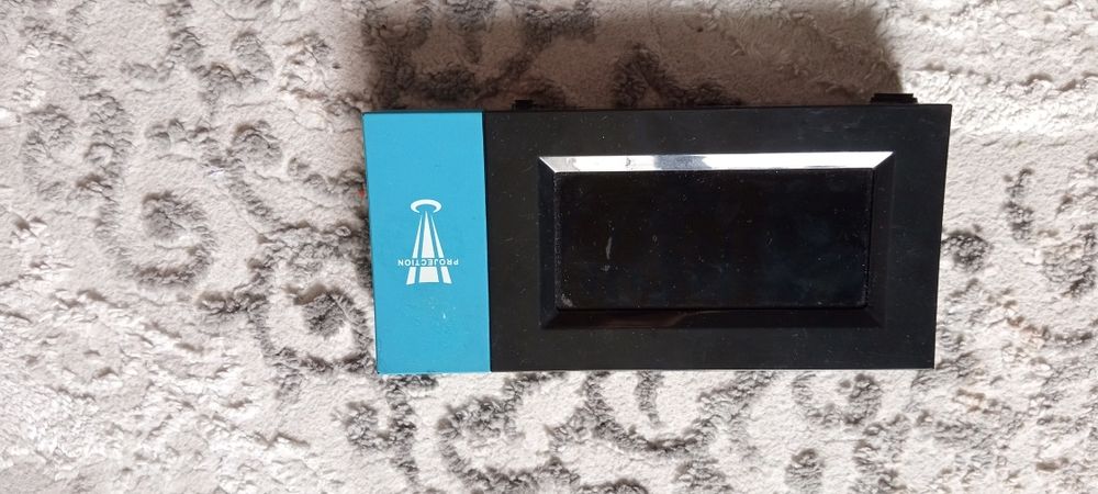 Продаются Часы без батареек