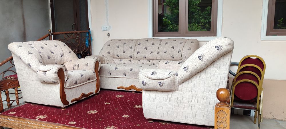 Яхши юмшок мебель сотилади