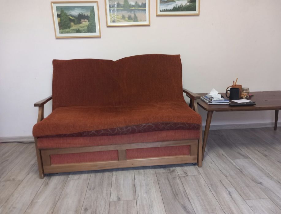 3 бр разтегателни дивани