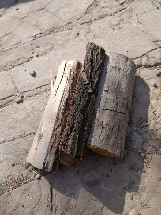 Дрова рубленные  . Дайын отын  .