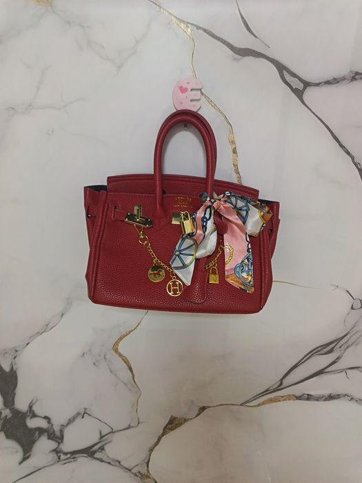 Sumka Hermes qizil