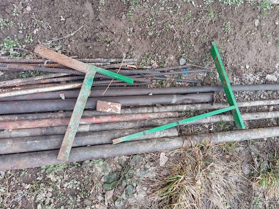 Ёмкость для расствора , железные трубы, железный каркас для стола