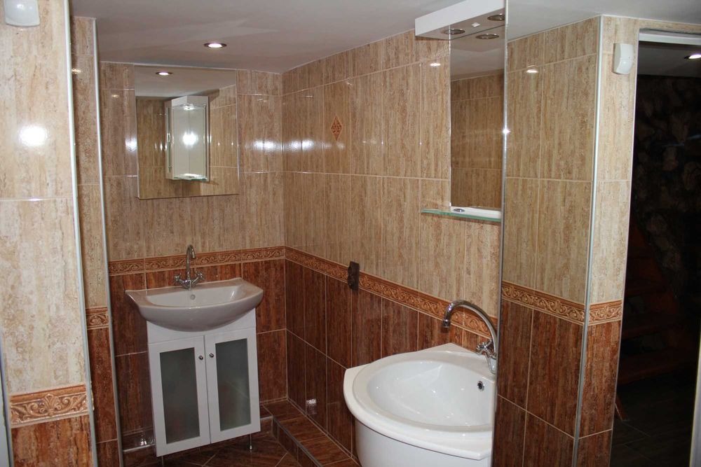 Дава се под наем Къща в с. Черни бряг, Област Търговище - 130 кв.м за 153 € - Снимка #15