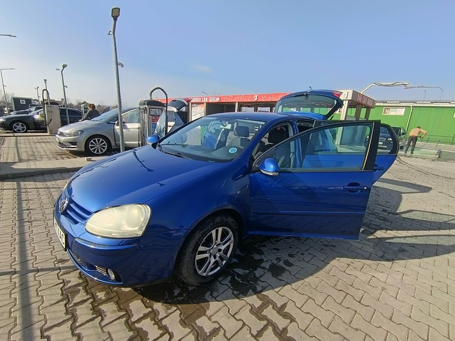 Vând Golf 5 stare perfecta