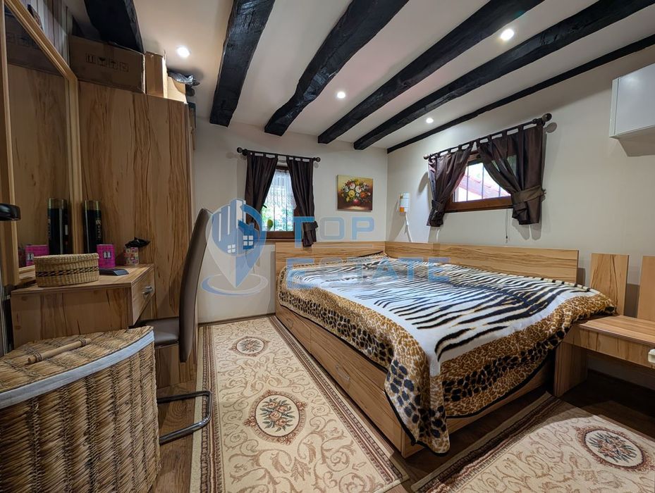 Реновирана двуетажна къща в Тревненския балкан