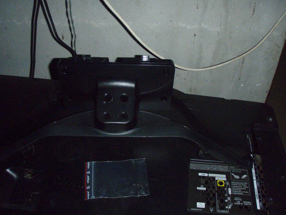 Picior MAZ637089 pentru LG 42La620 42Ln575 42Ln578 42La6200, etc...