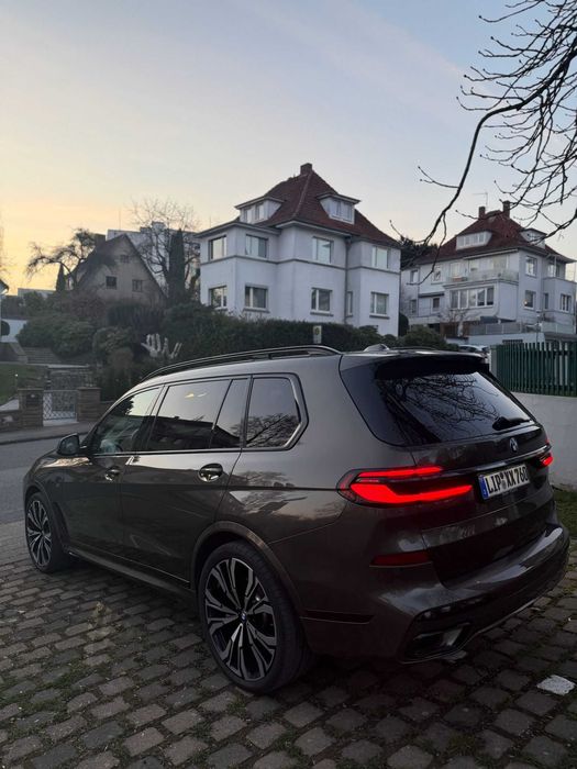 BMW X7 2025 — imagine 4
