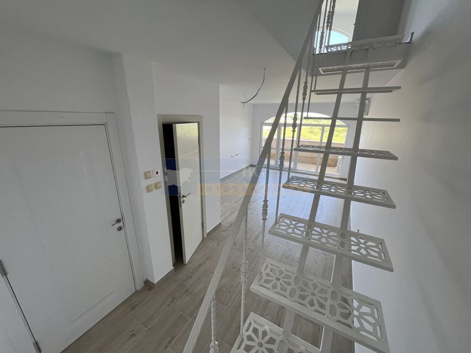 Продава се Тристаен апартамент в Черноморец - 87 кв.м за 891 €/кв.м - Снимка #5