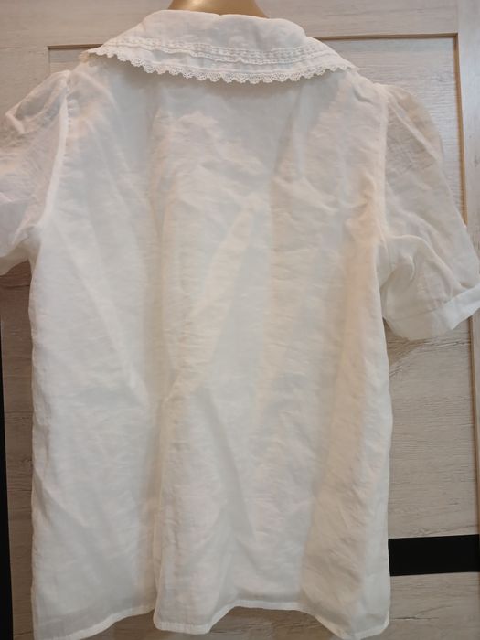 Нежные 2 белые кофты. Nejniy 2 ta oq kofta