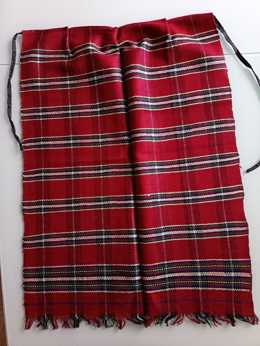 Ръчно тъкани престилки