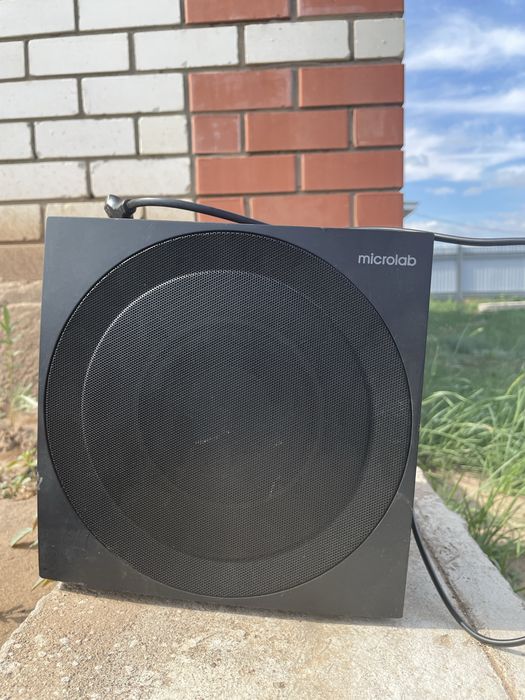 microlab M-300 саббуфер