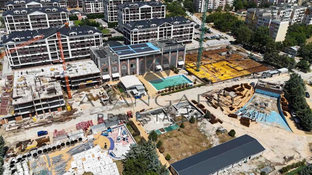 Продава се Тристаен апартамент в Пловдив, Тракия - 125 кв.м за 1389 €/кв.м - Снимка #2