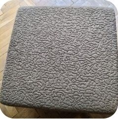 Табуретки - два броя.