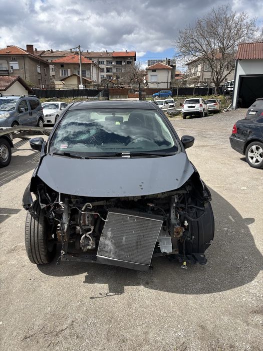 Nissan Note 2014г 1.4 бензин . На части или цяла