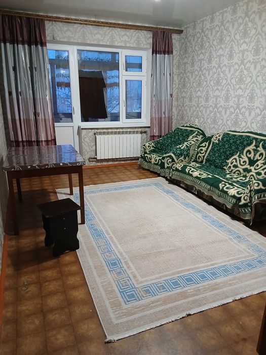 Сдается квартира в 10 мкр.