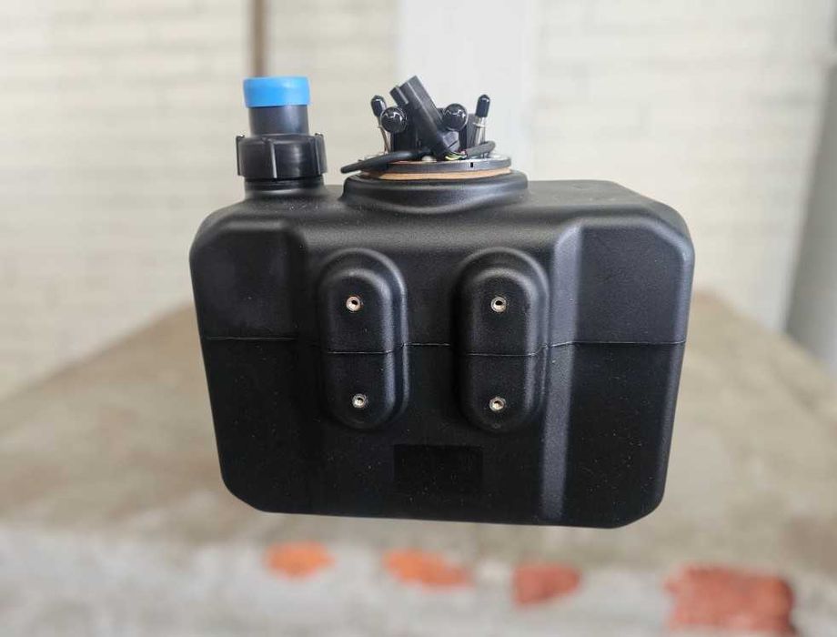 NOU Rezervor AdBlue Caterpillar 816 815 953 963 814 C7.1 Cod 4996670 Original CAT Uniterra