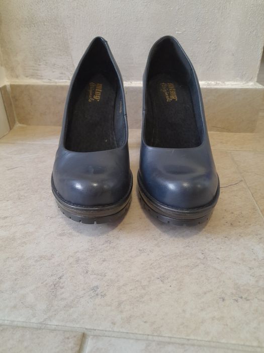 Pantofi cu toc bleumarin