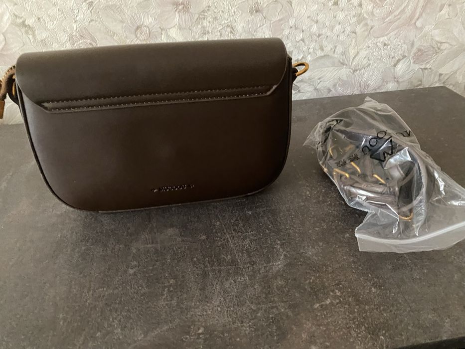 женская кожанная сумочка