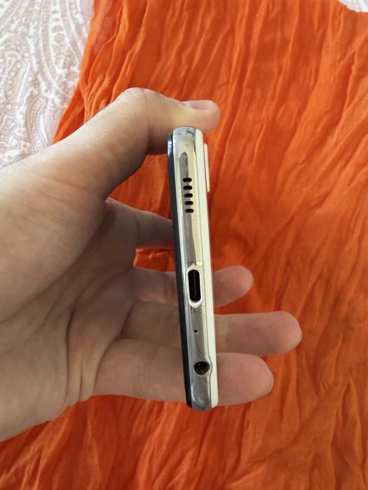 Samsung Galaxy A52 128GB Awesome White | Husă + Folie Sticlă