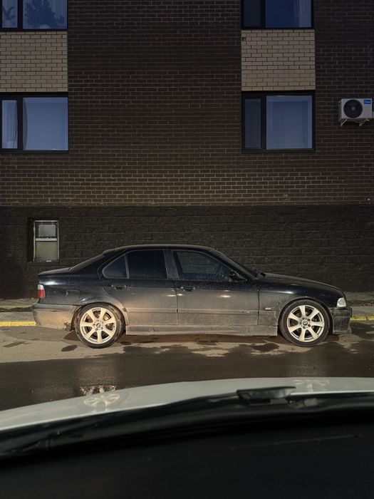 Срочно продаётся BMW E36