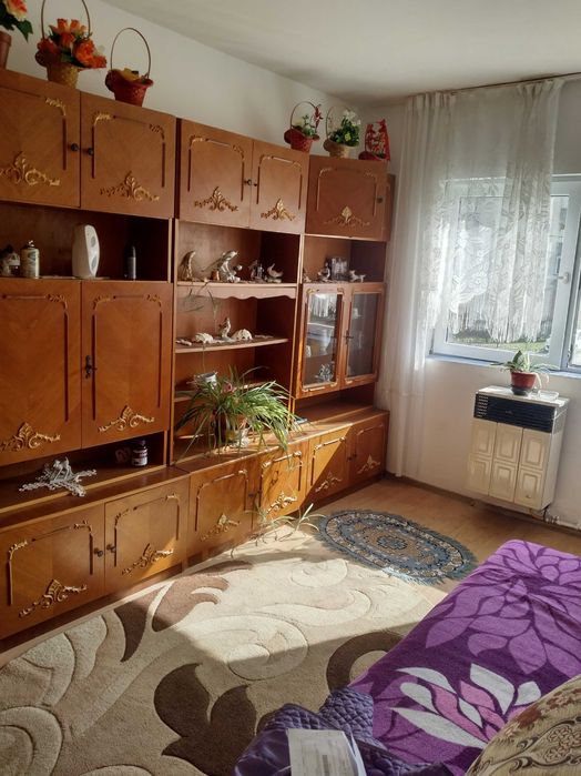 Vand sau închiriez garsoniera