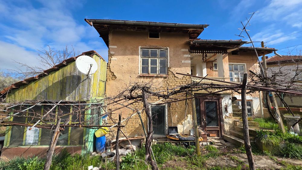 Продава КЪЩА област Ловеч, с. Смочан
