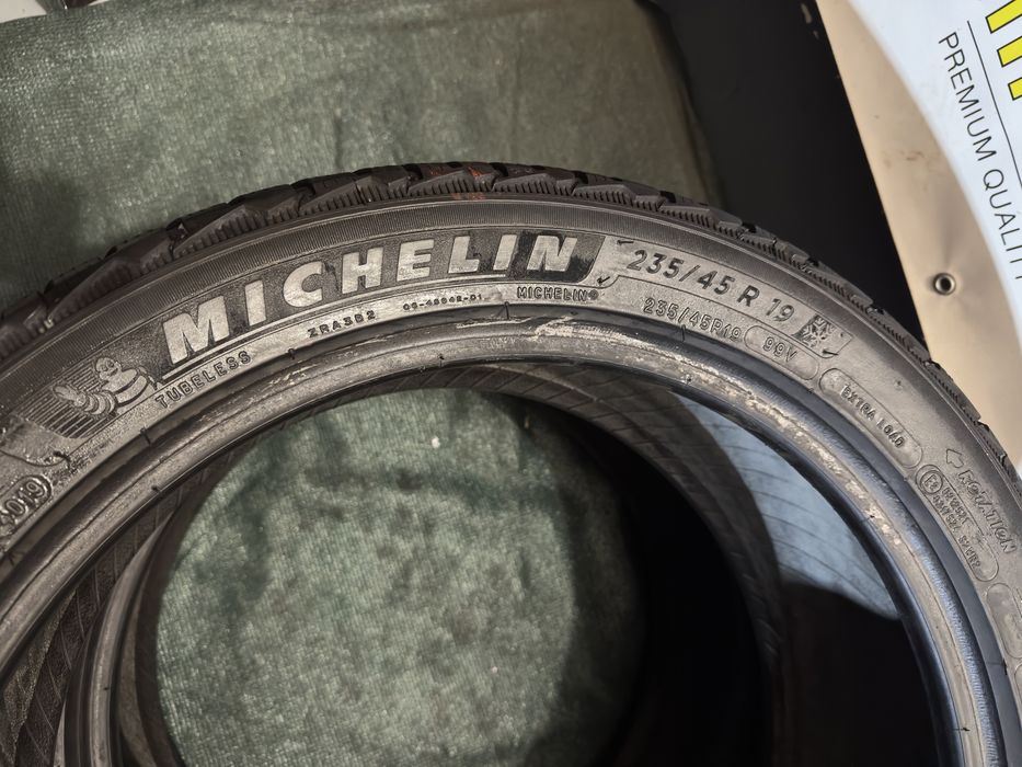 235/45 R19 99V XL - Michelin Pilot Alpin 5 M+S Oferta