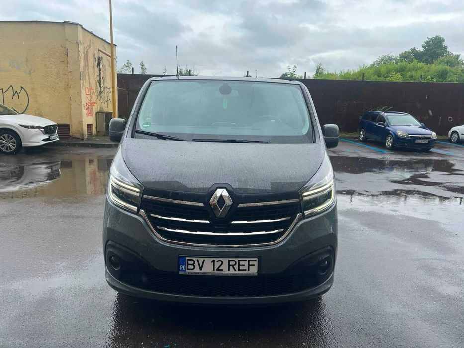 Închiriere microbuz 8+1 locuri Brașov – Rent a Car fără șofer
