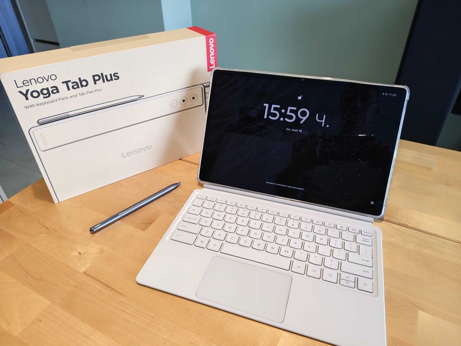 Таблет Lenovo Yoga Tab Plus 12.7" 3K, 16GB RAM, 256GB, 2 in 1 + keyboard + pen
