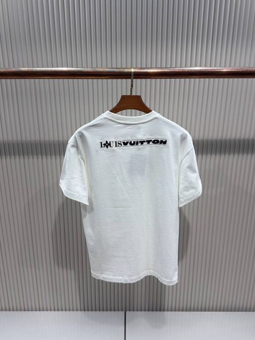 Oferta!! Tricou LV.Model superb și rar.Calitate luxury.Toate mărimile