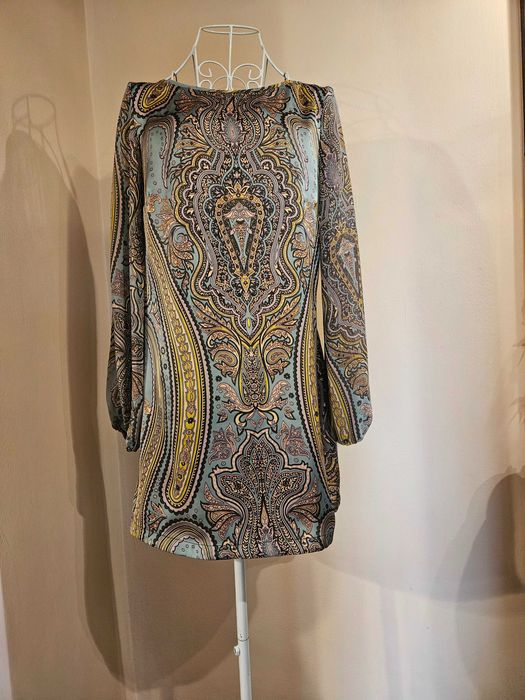 Rochie scurta satinata eleganta