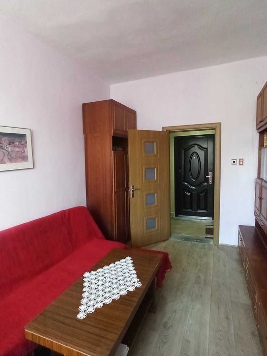 Дава се под наем Двустаен апартамент в Бургас, Център - 65 кв.м за 375 € - Снимка #3