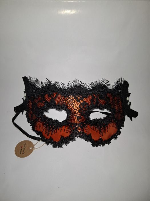 Маска маскарадная