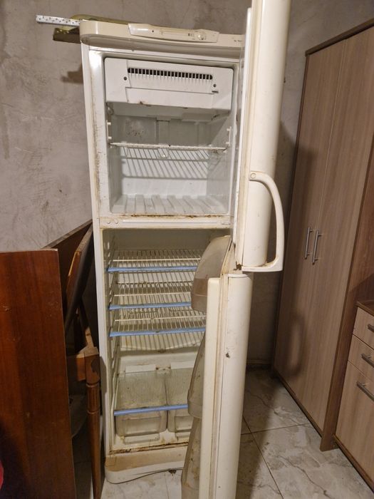 Холодильник, стиральная машина