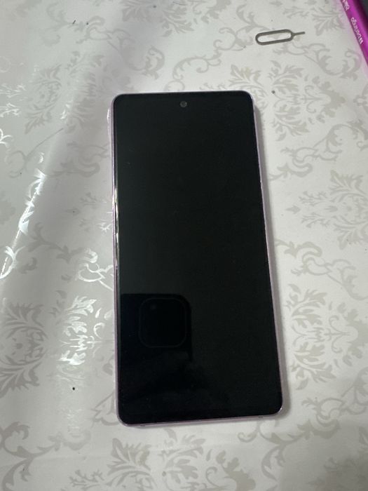 Продам смартфон Samsung S20 FE