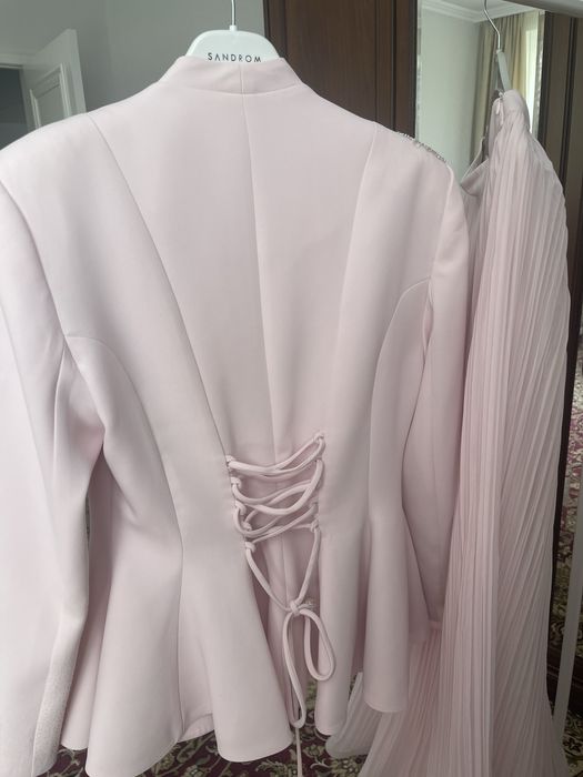 Нарядный вечерний костюм