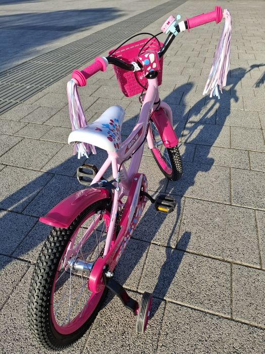 Продавам детски велосипед чисто ново