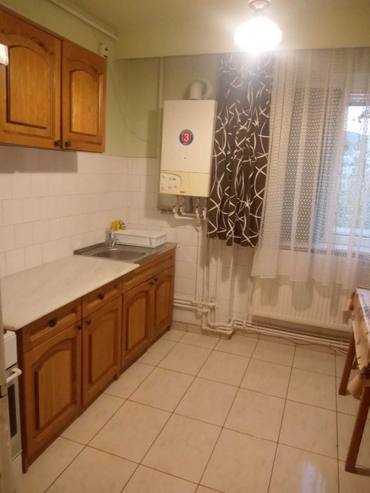 Vând apartament 2 camere Deva