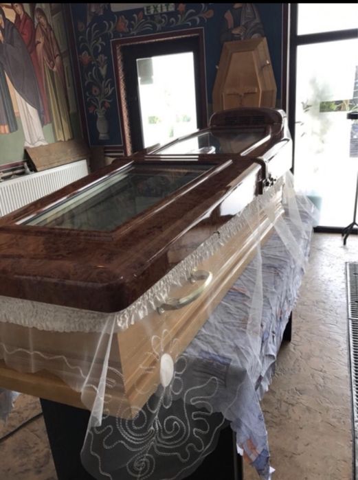 Capace frigorifice mortuare,catafalce,paravane, dricuri funerare