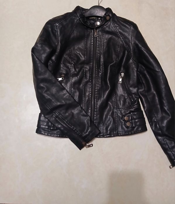 Qizlar kastyumi sifatli