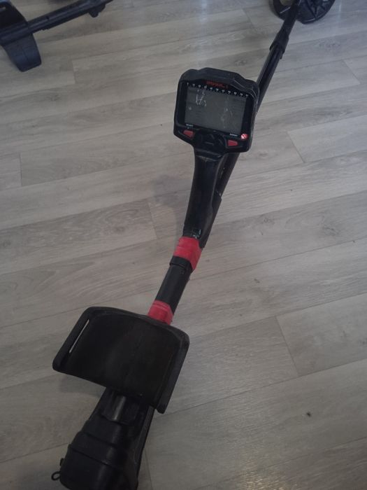 Металл искатель буквально новые