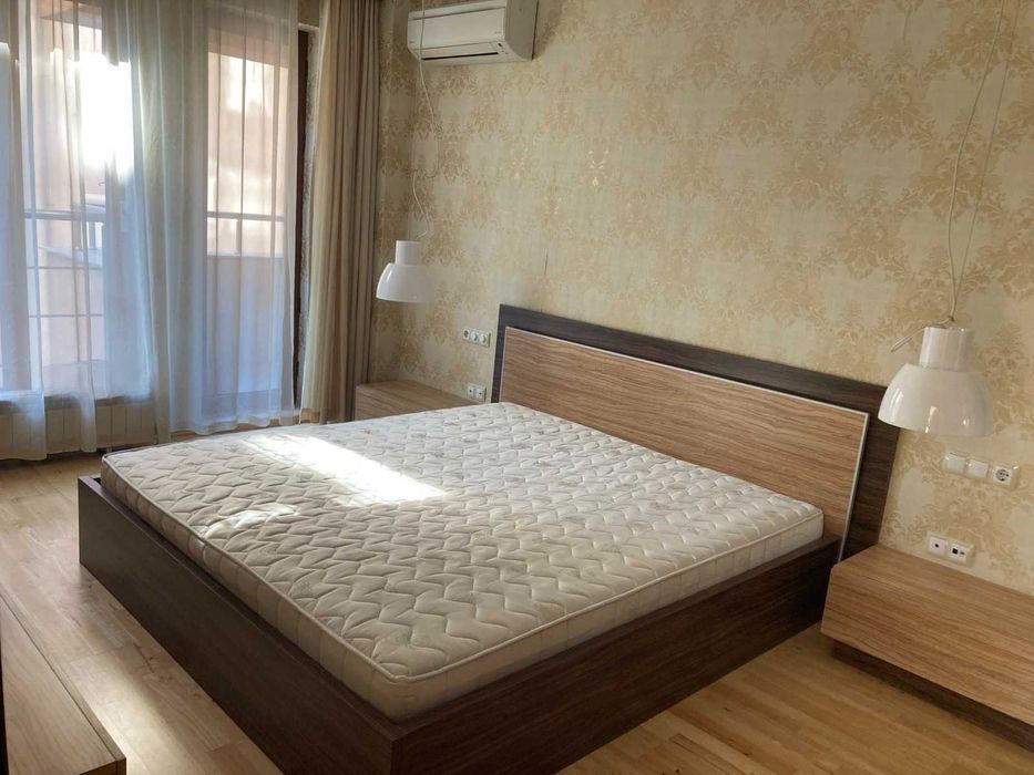 Дава се под наем Четиристаен апартамент в София, Борово - 330 кв.м за 1780 € - Снимка #9
