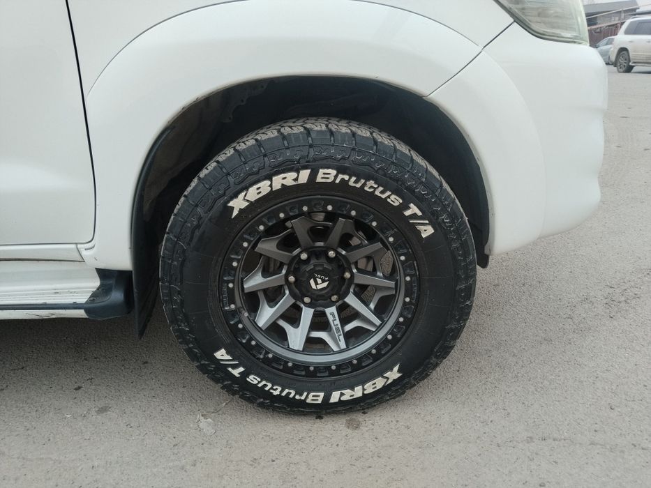 Хайлюкс пикап европеец