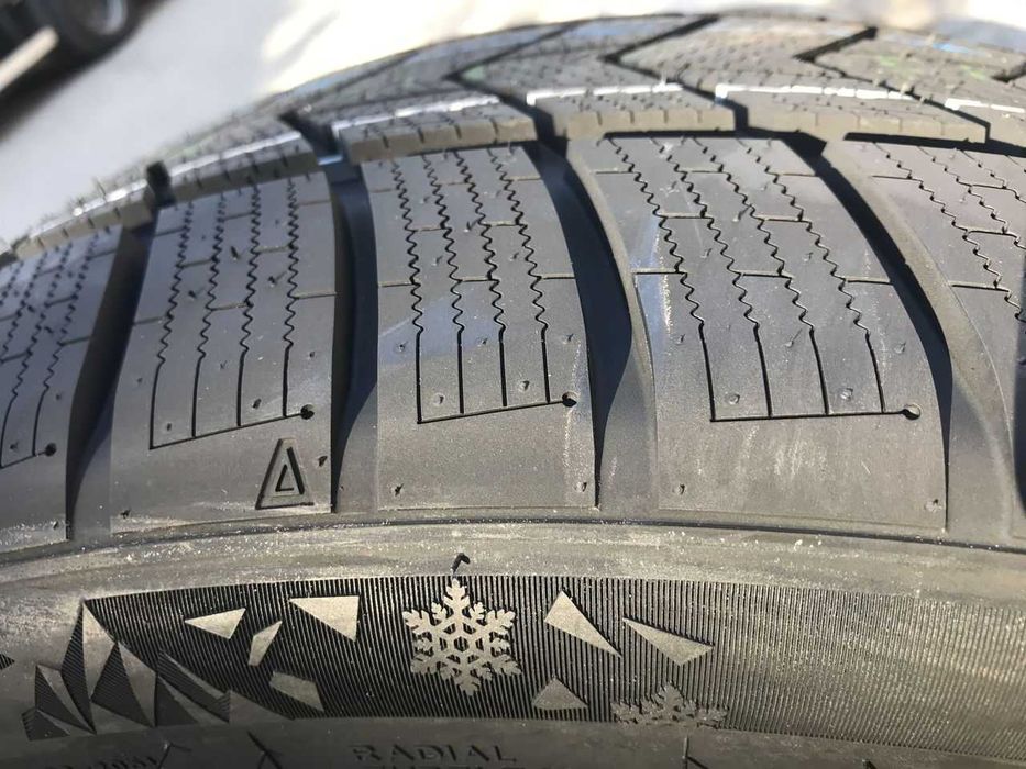 Зимни гуми TRACMAX 245/45 R20 с НОВ ДОТ 2025г 245/45/20