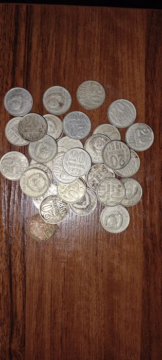 коллекционные монеты и купюры