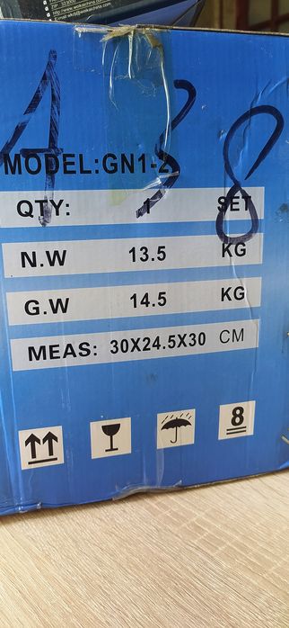 Аверлок (Tikuv mashinasi) karobkasidan olinmagan ishlatilmagan