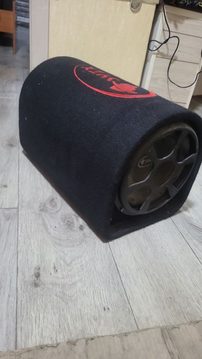 Продам сабвуфер bass